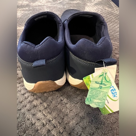 NWT -Blue water shoes (men’s) - Picture 4 of 5